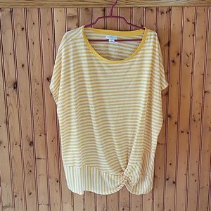 LIZ CLAIBORNE NWOT TEE